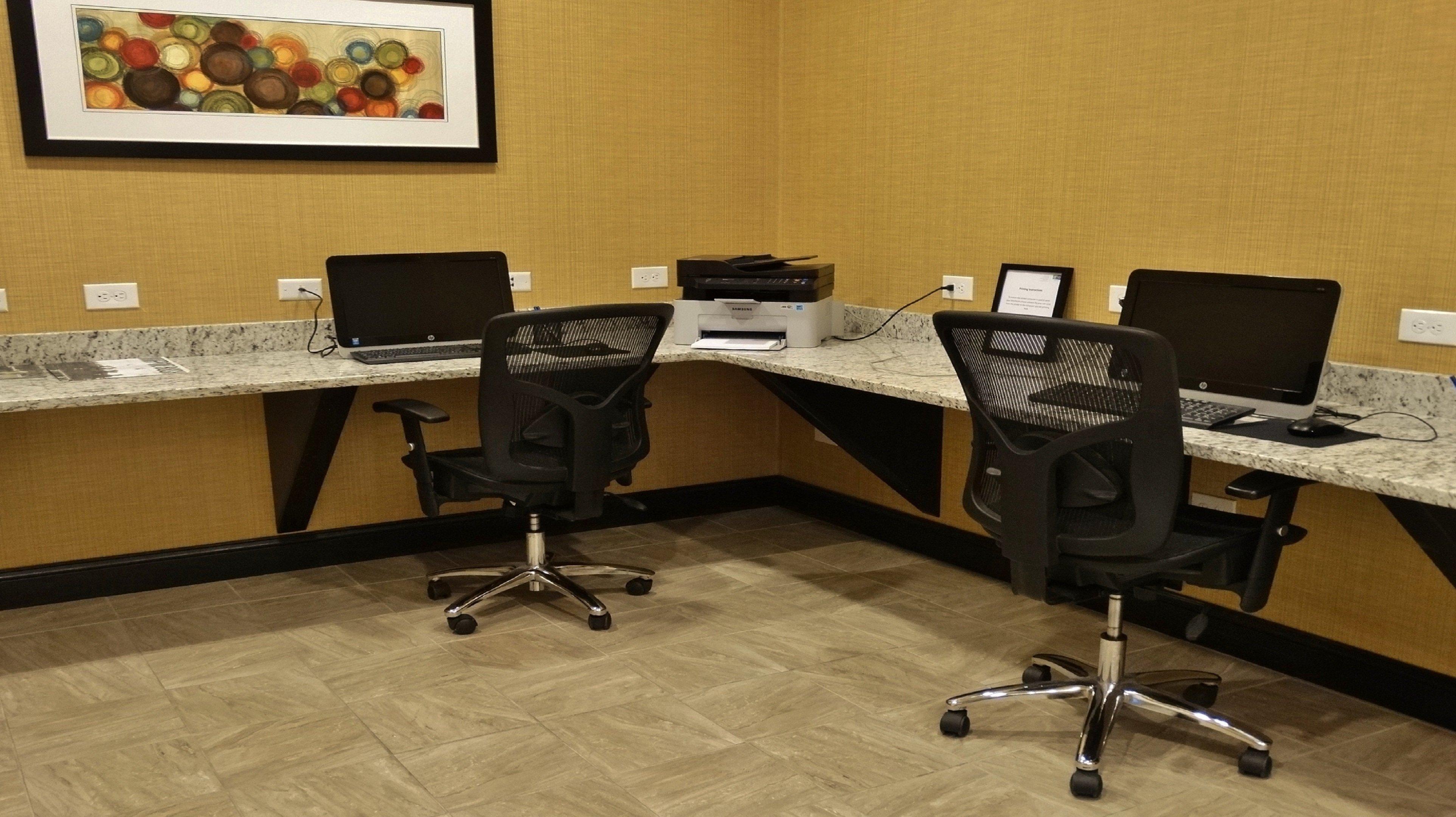 Holiday Inn Express And Suites Montgomery By Ihg מראה חיצוני תמונה